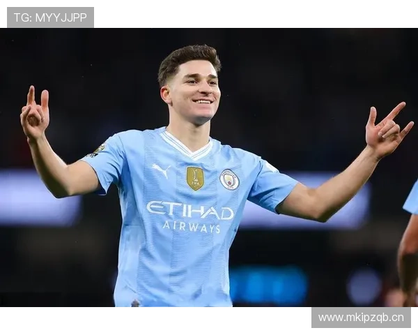 阿尔瓦雷斯半决赛梅开二度的战术作用与比赛价值解析 阿尔瓦雷斯半决赛梅开二度的战术作用与比赛价值解析