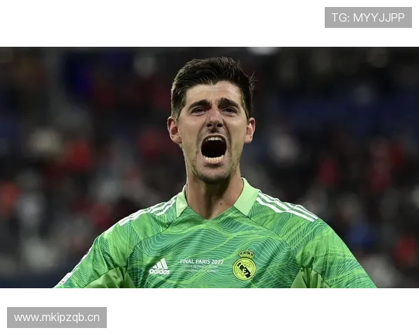 库尔图瓦：2米身高+高空球控制的门线反应完美结合